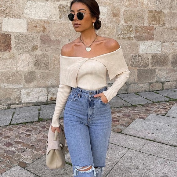 Zara Tops - Zara Ecru Fitted Knit Top